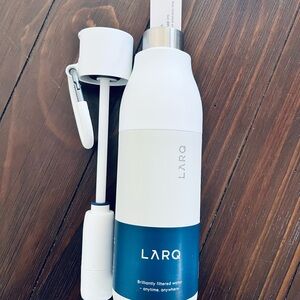LARQ White & Blue Self-Cleaning Water Bottle, insulated, 25oz NWT